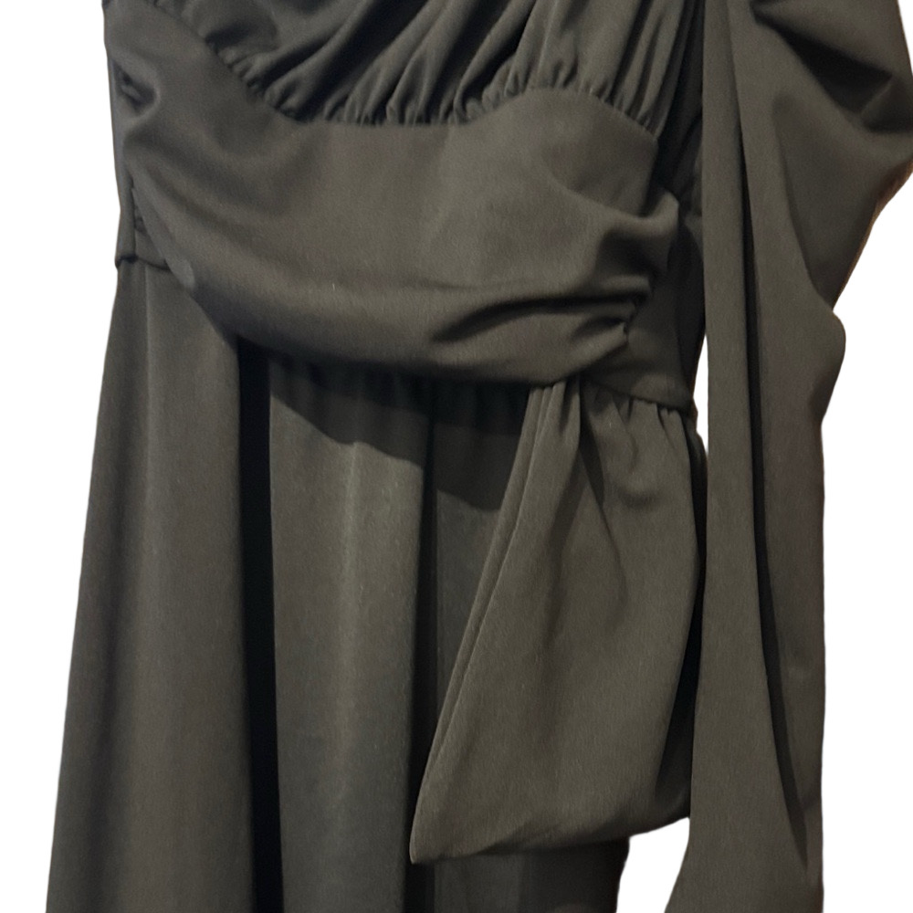 AKIRA Black One Shoulder Open Front Elongated Back High-Low Blouse NWT - Picture 4 of 6